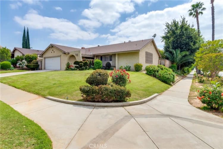 2896 Balfore St, Riverside, CA 92506