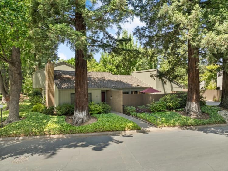 516 Dunbarton Cir, Sacramento, CA 95825